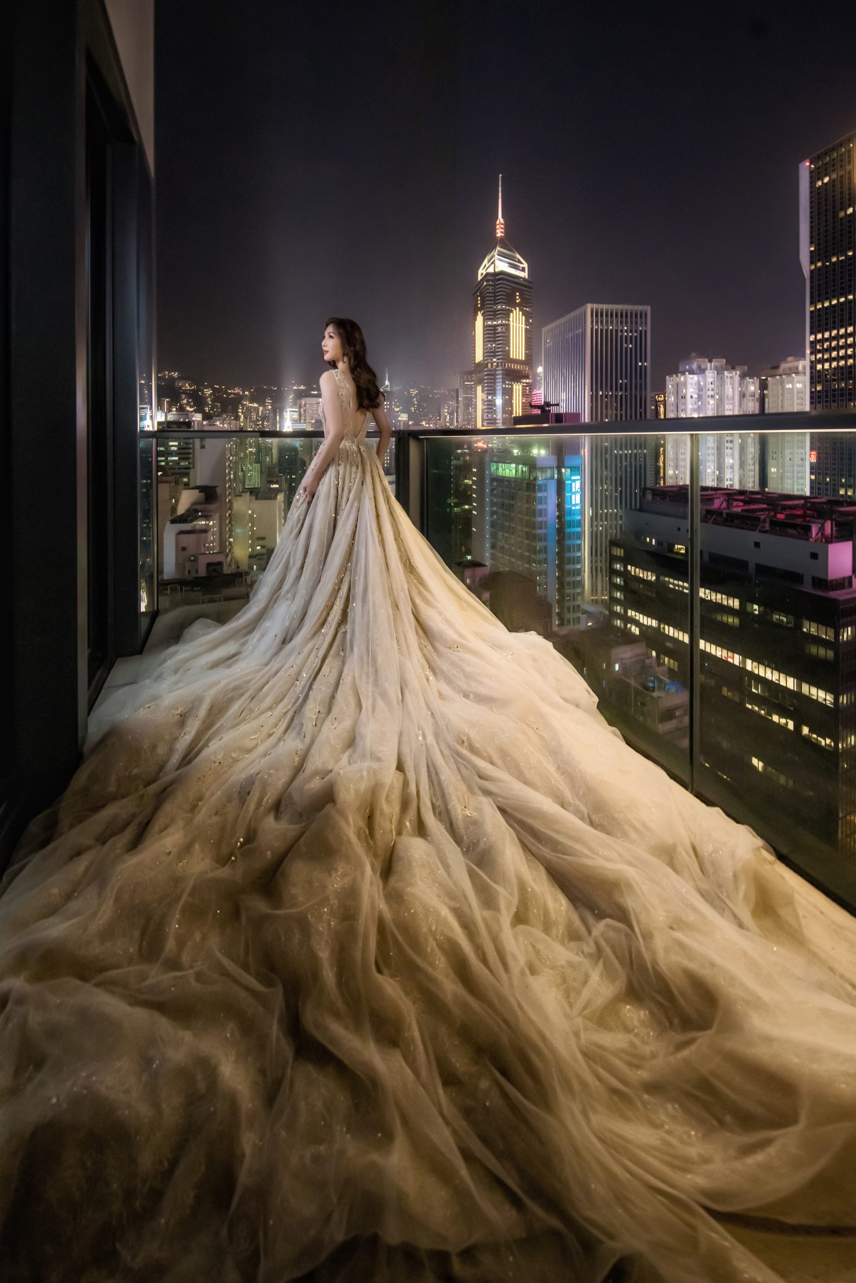 Hari Hotel – Night